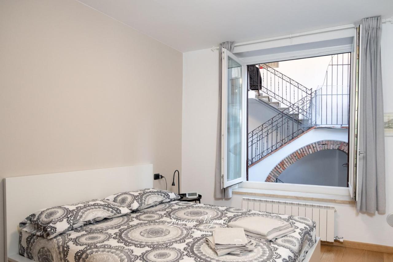 Feel At Home - Nel Cuore Di Lovere Exteriör bild